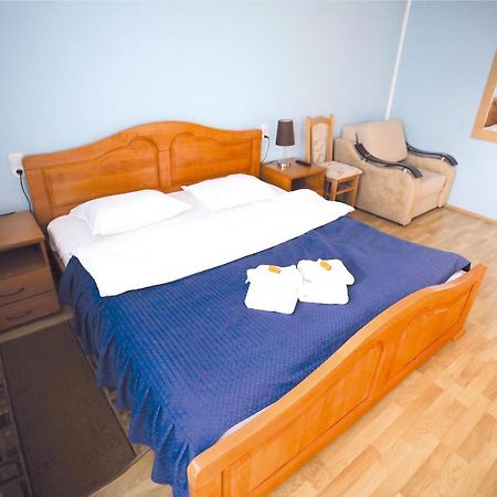 Hotel Ravni Gaj Knic Экстерьер фото