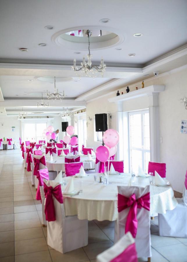 Hotel Ravni Gaj Knic Экстерьер фото