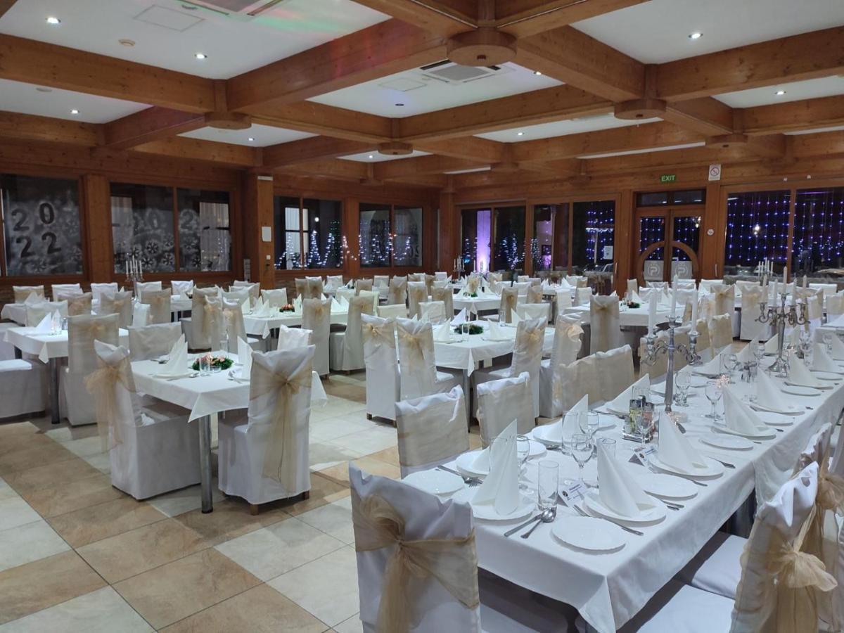 Hotel Ravni Gaj Knic Экстерьер фото