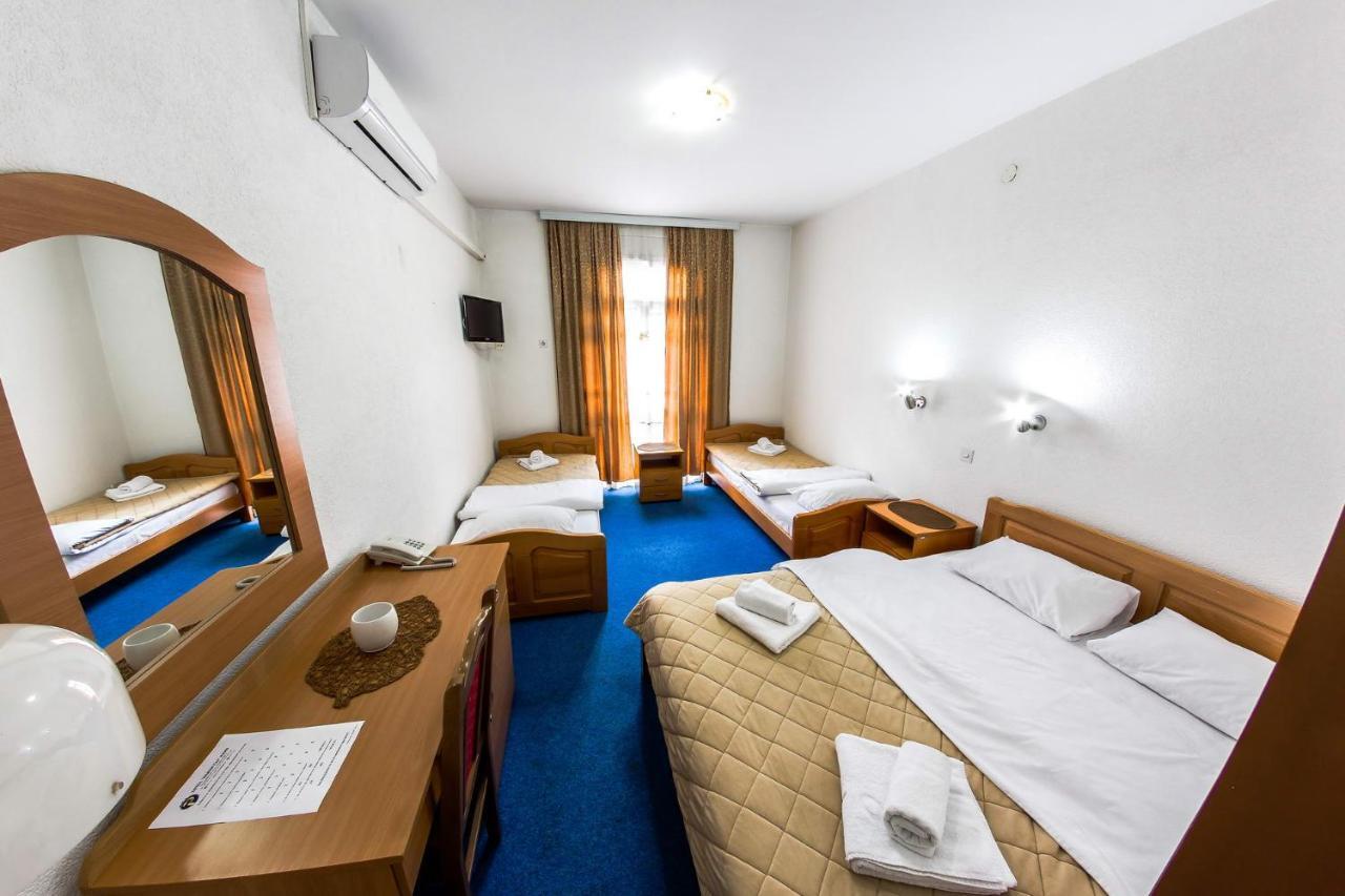 Hotel Ravni Gaj Knic Экстерьер фото